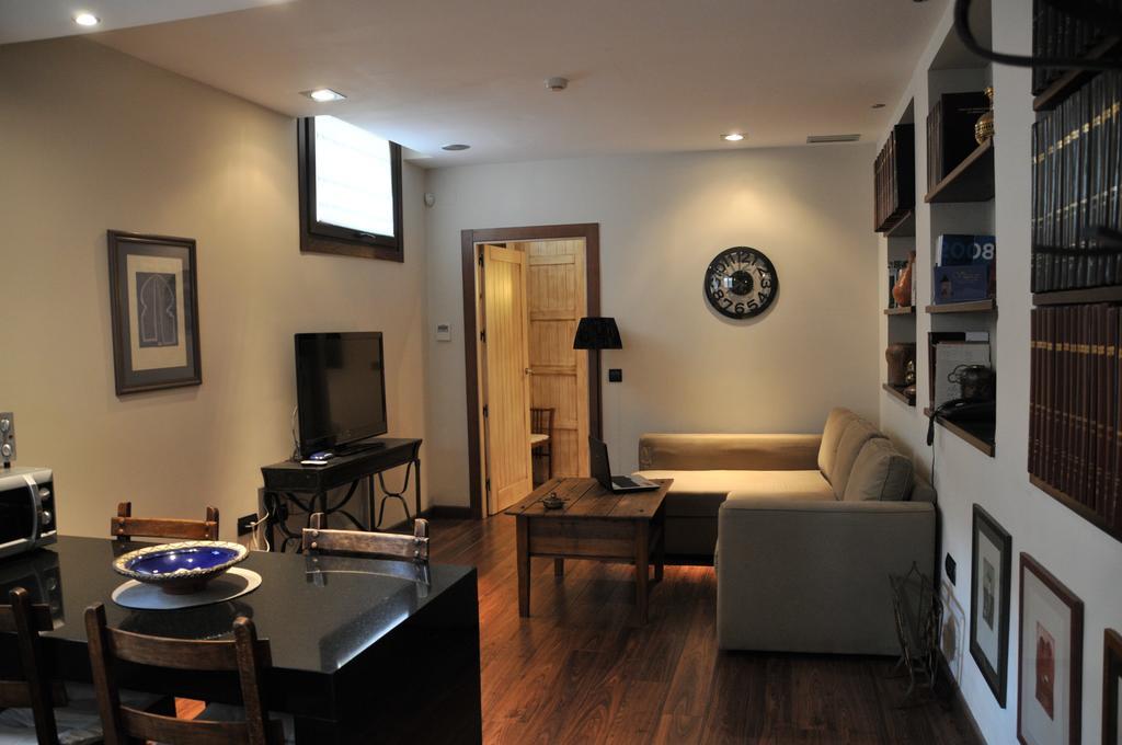 Apartamentos Turisticos Aguas De Viznar Bilik gambar