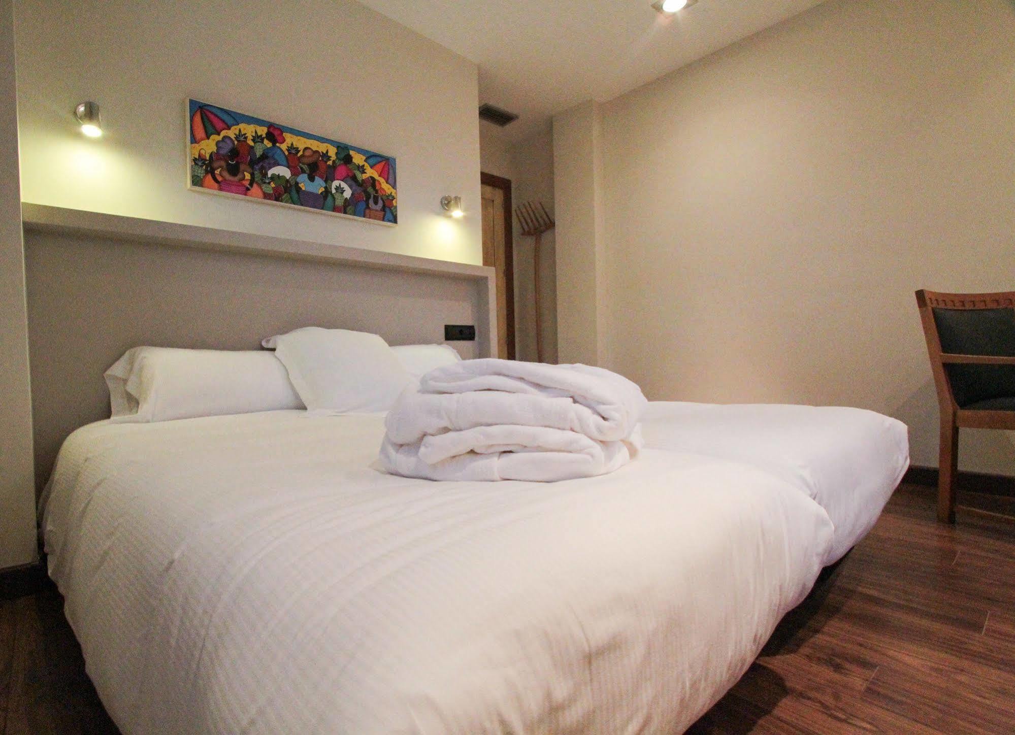 Apartamentos Turisticos Aguas De Viznar Luaran gambar
