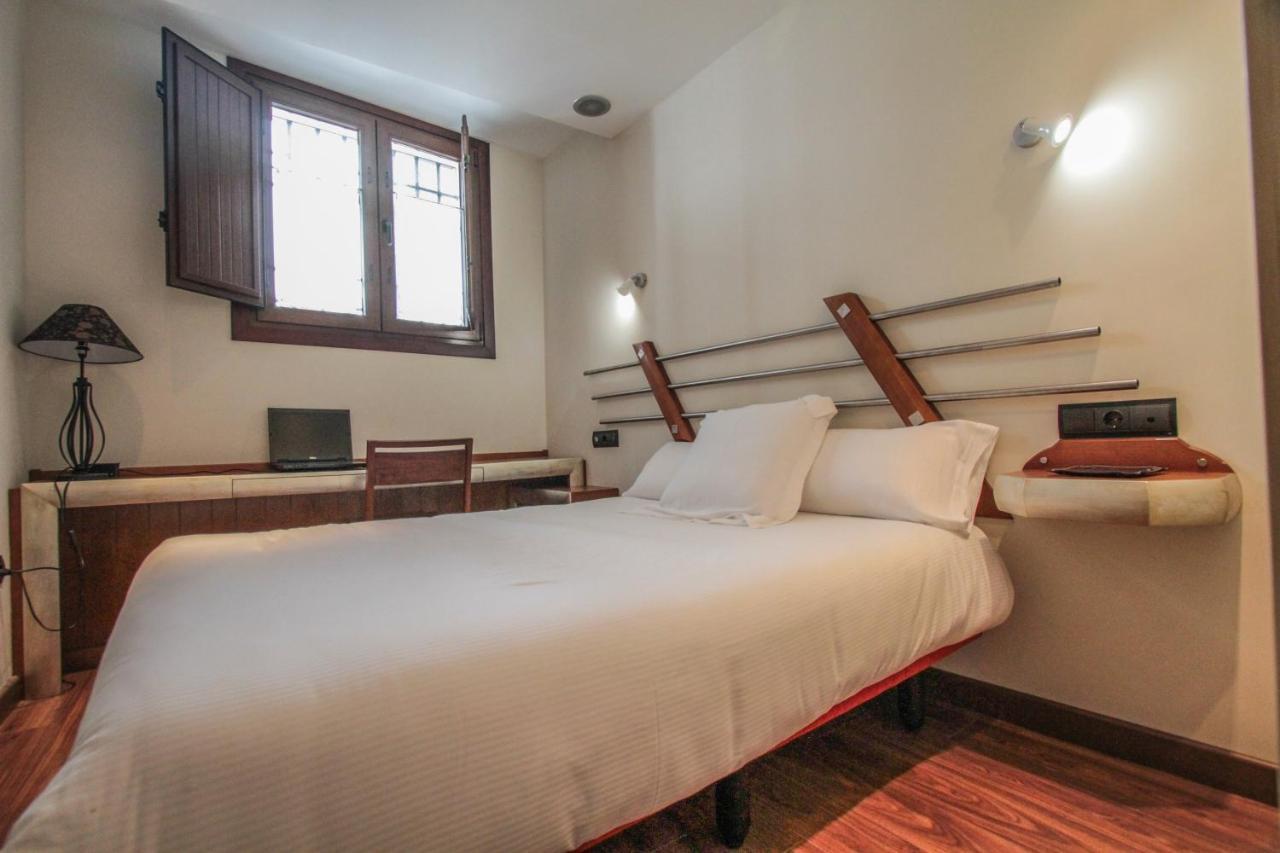 Apartamentos Turisticos Aguas De Viznar Luaran gambar